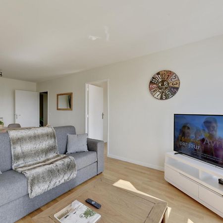 Chic Apartment With Superb View Of The Eiffel Tower Saint-Denis  Exteriér fotografie