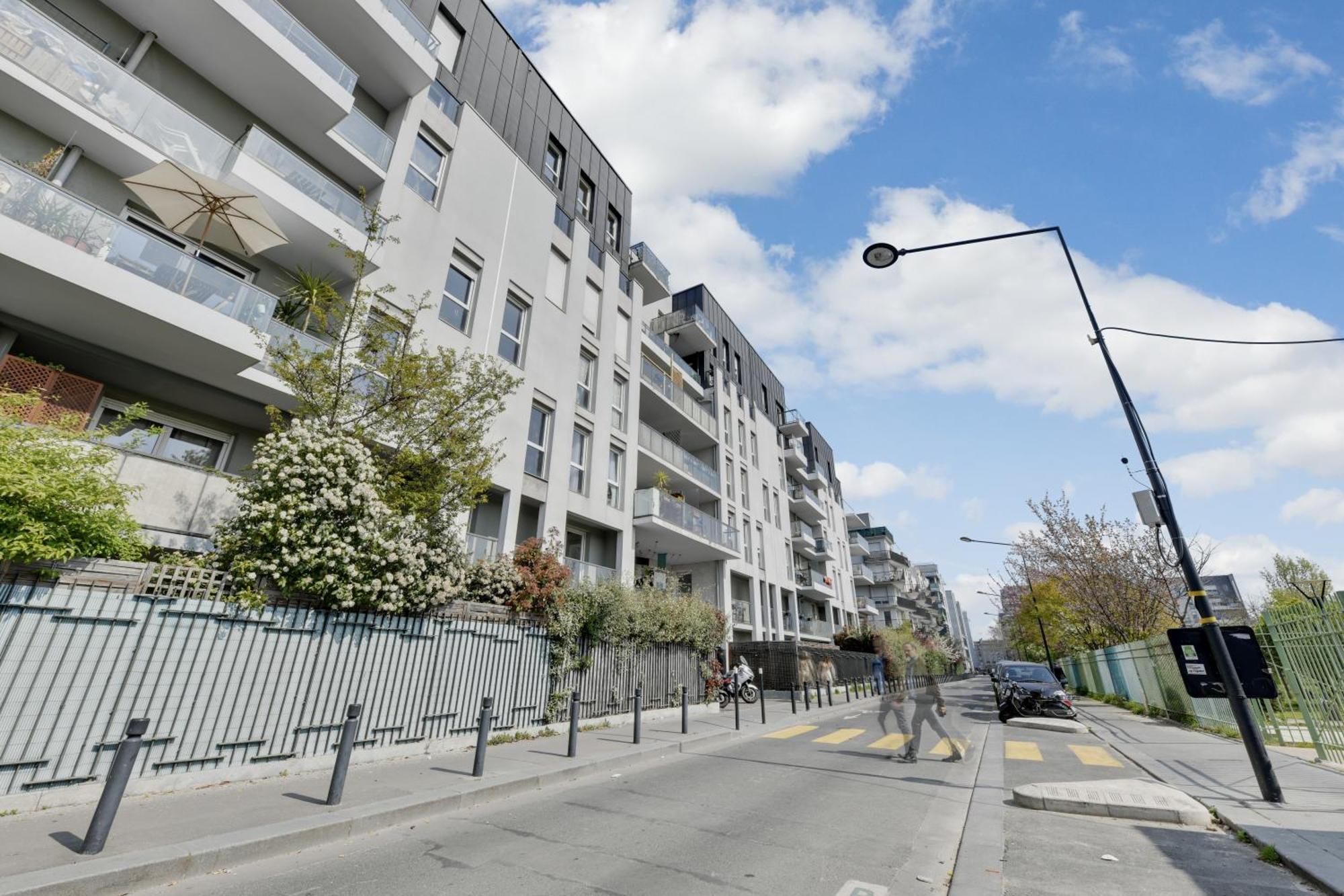 Chic Apartment With Superb View Of The Eiffel Tower Saint-Denis  Exteriér fotografie