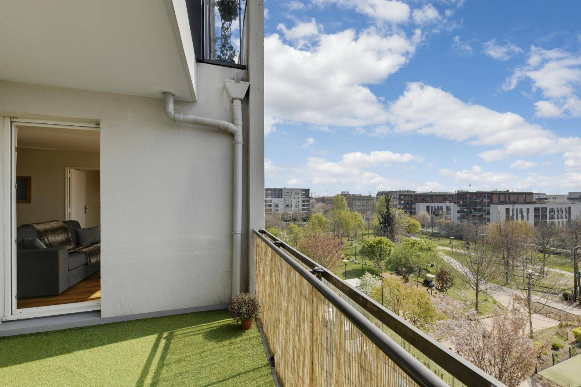Chic Apartment With Superb View Of The Eiffel Tower Saint-Denis  Exteriér fotografie